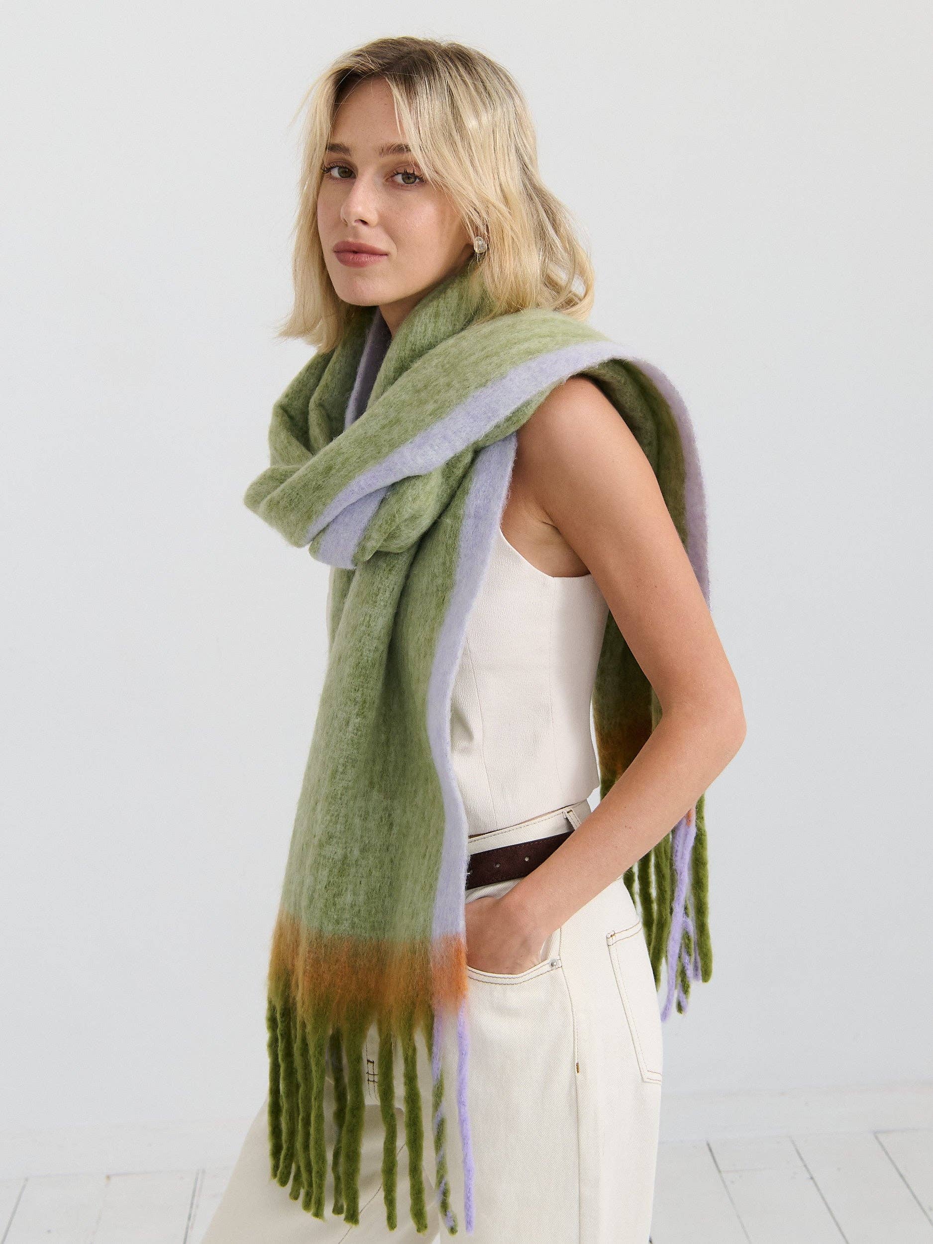 Lany Checkered Fluffy Scarf in Green