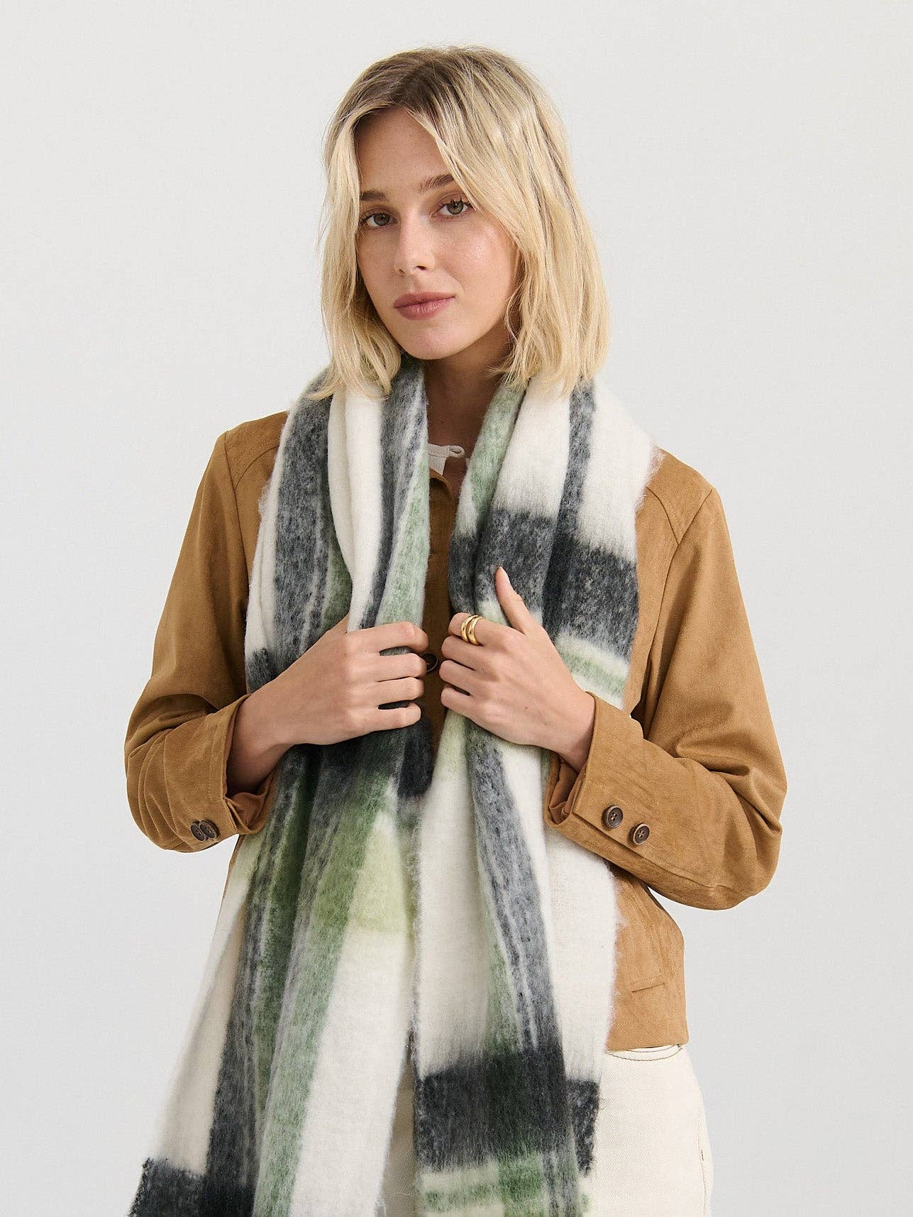 Moss Checkered Fluffy Scarf
