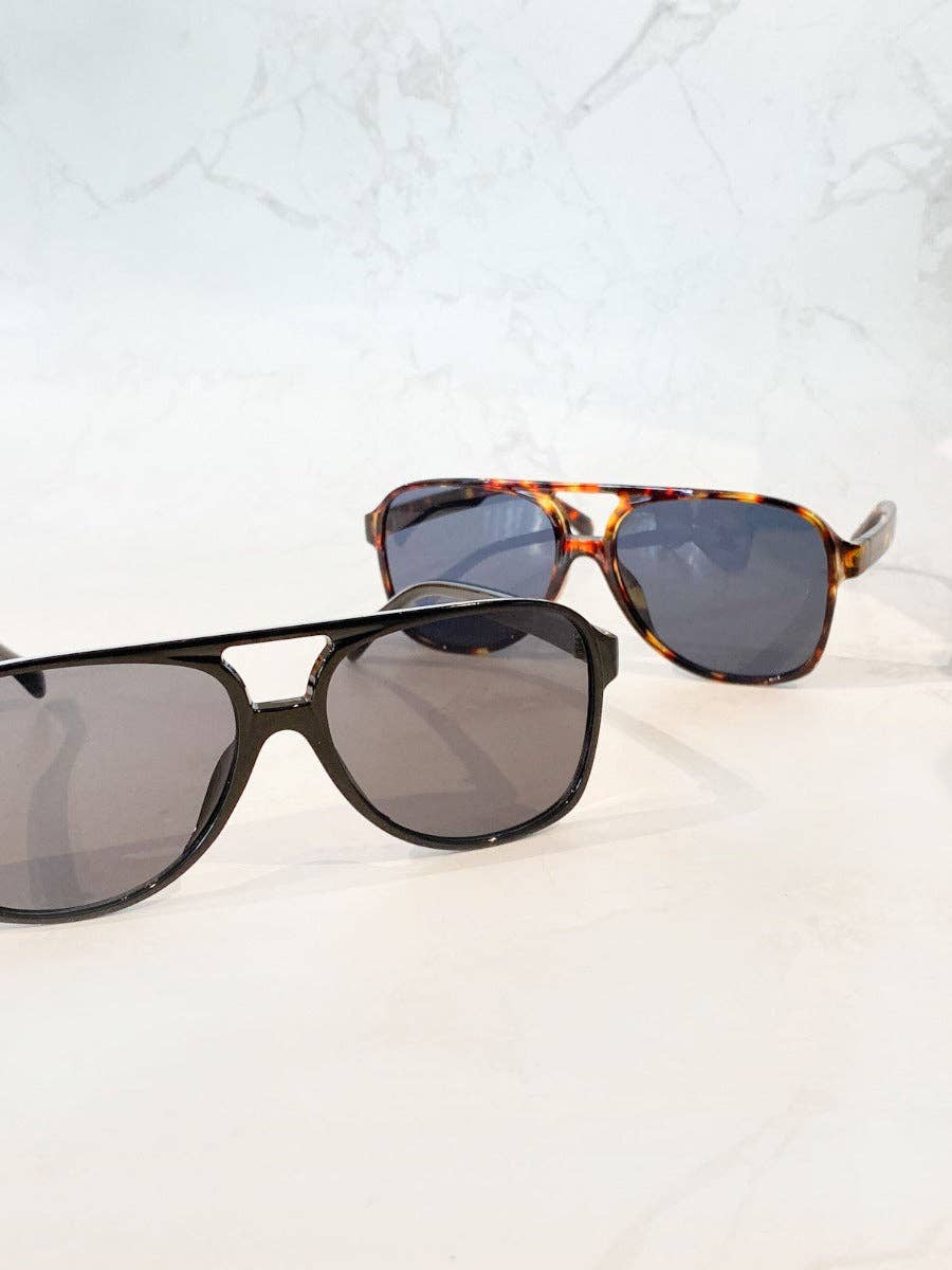 Musty Aviator Sunglasses -Tort