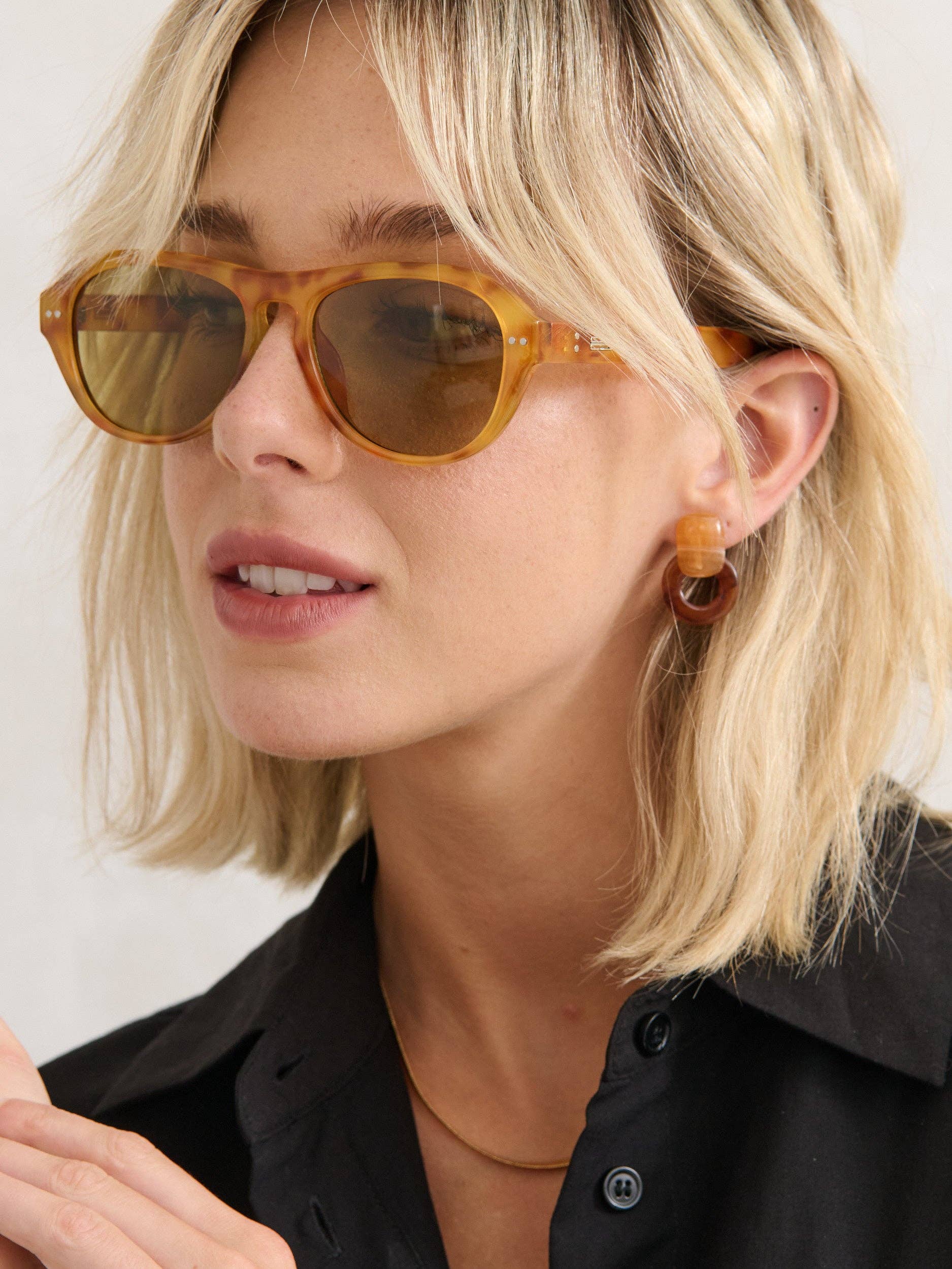 Blanc Round Frame Sunglasses in Vintage Tort