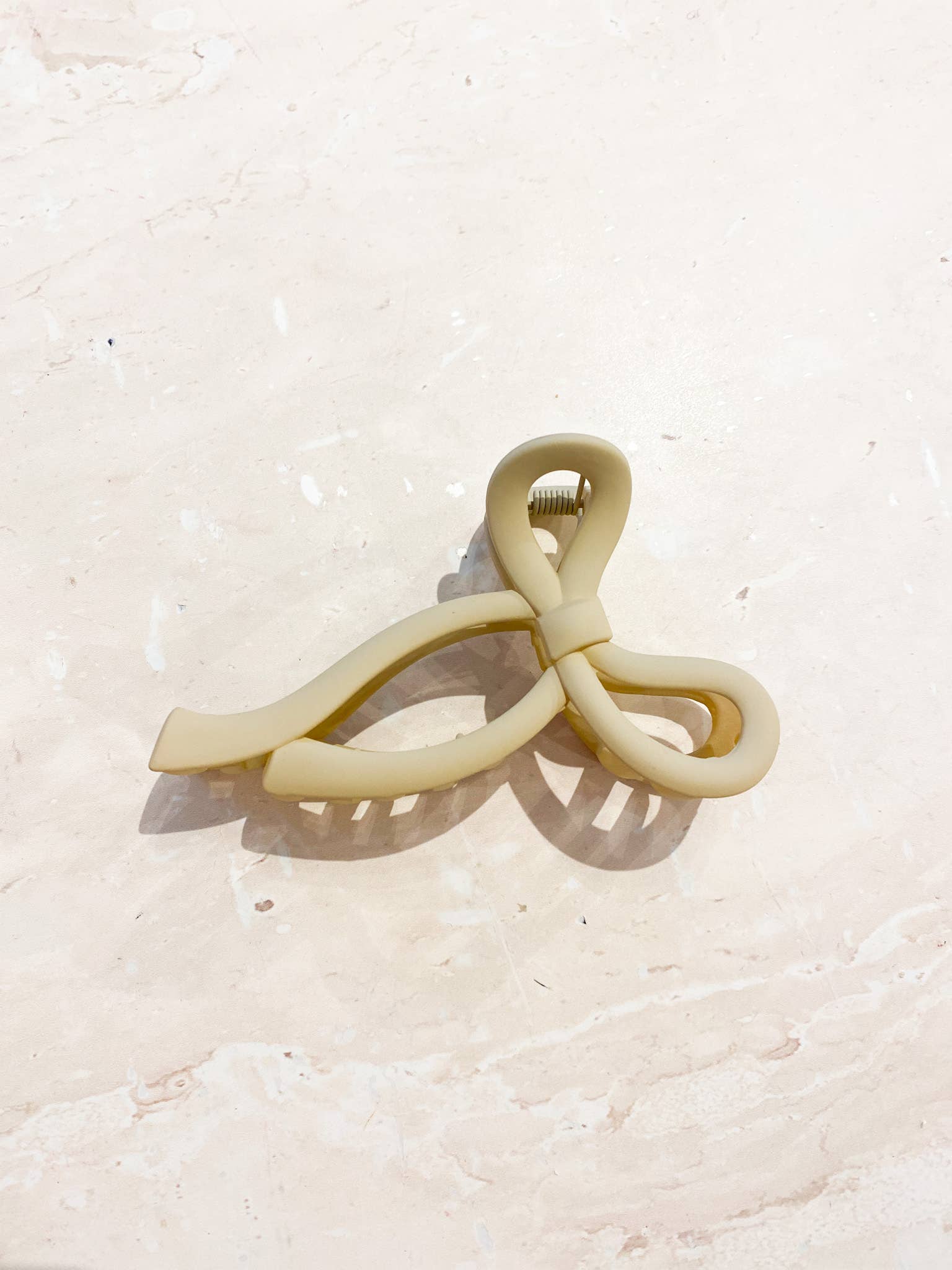 Romy Matte Bow Claw Clips | Beige