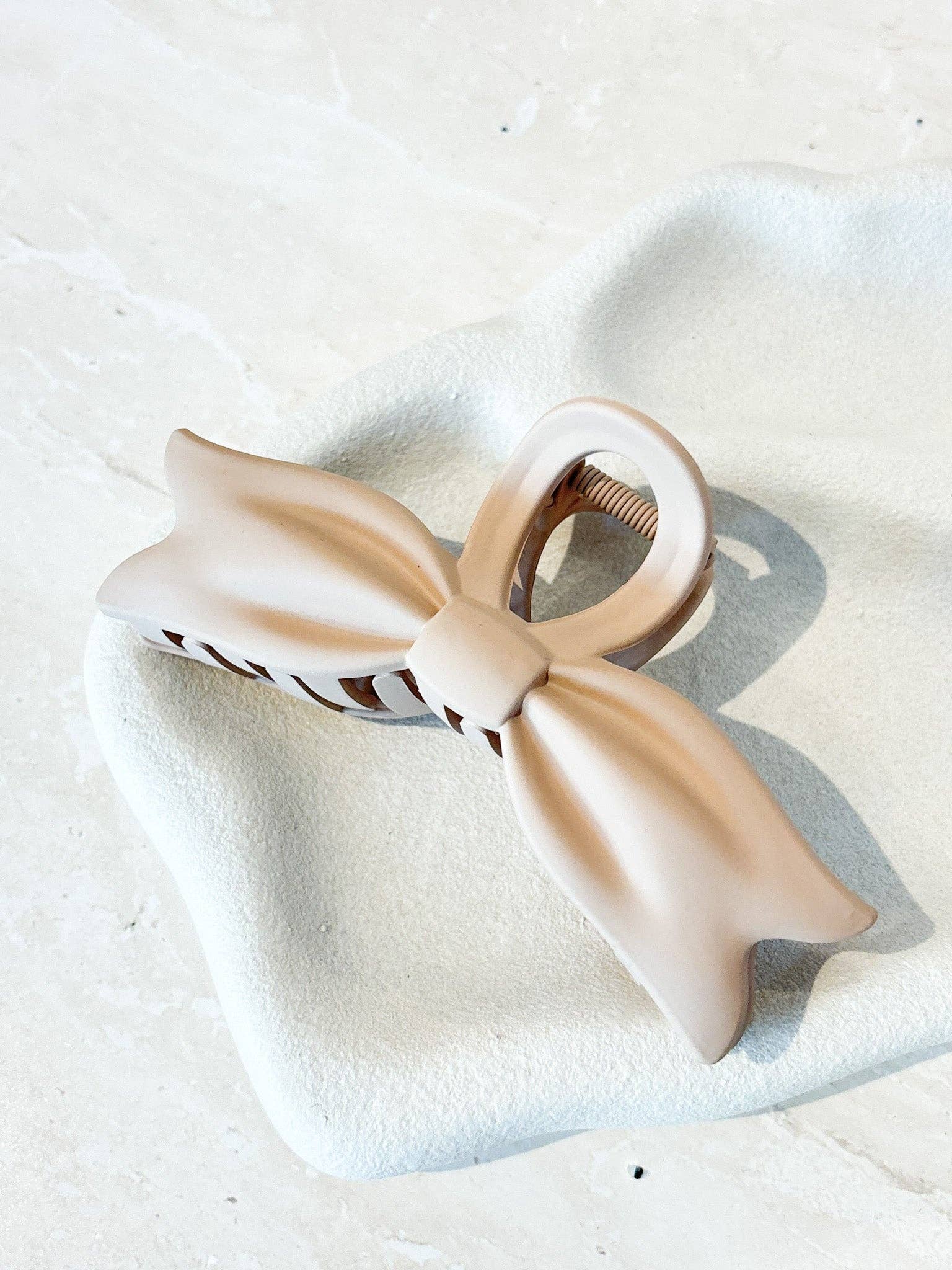 Brown Large Hair Clip ( latte)