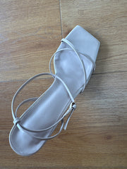 Esra Heel | Latte Patent