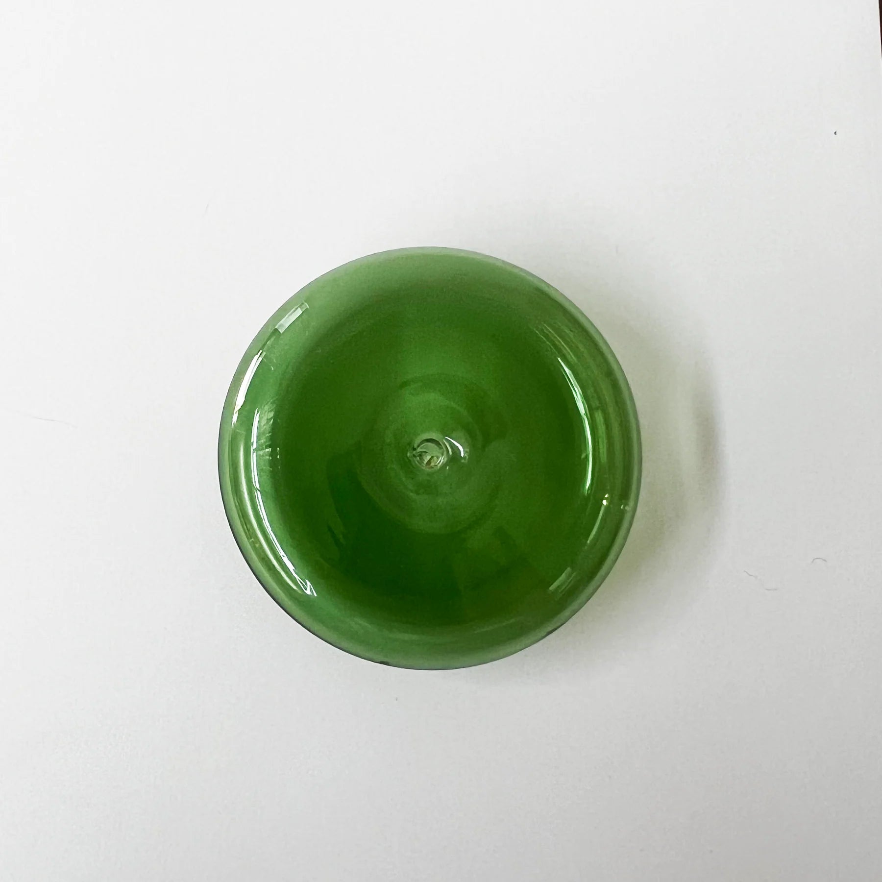 Glass-Vessel-Green-1.webp