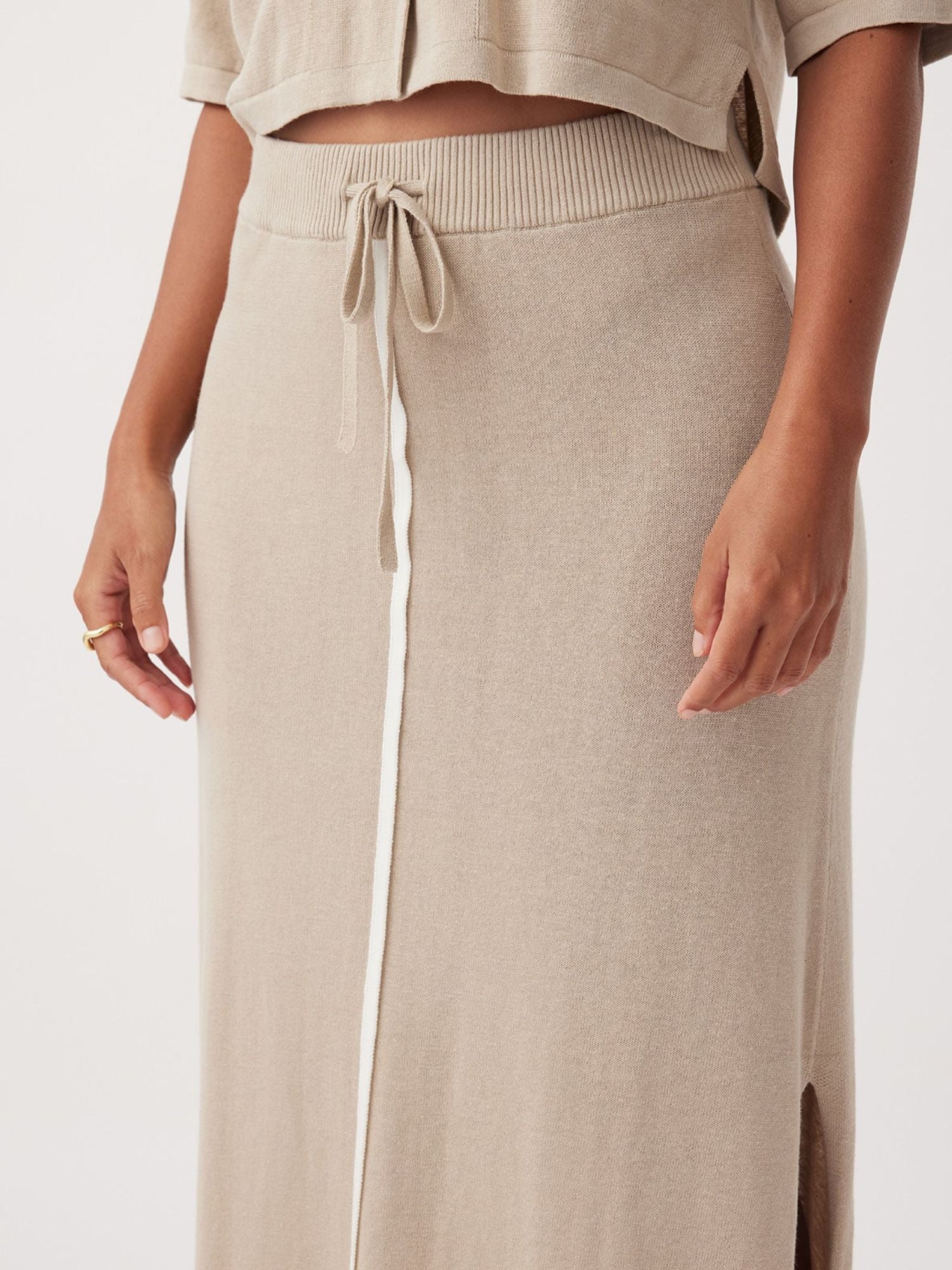 Quinn Skirt | Taupe