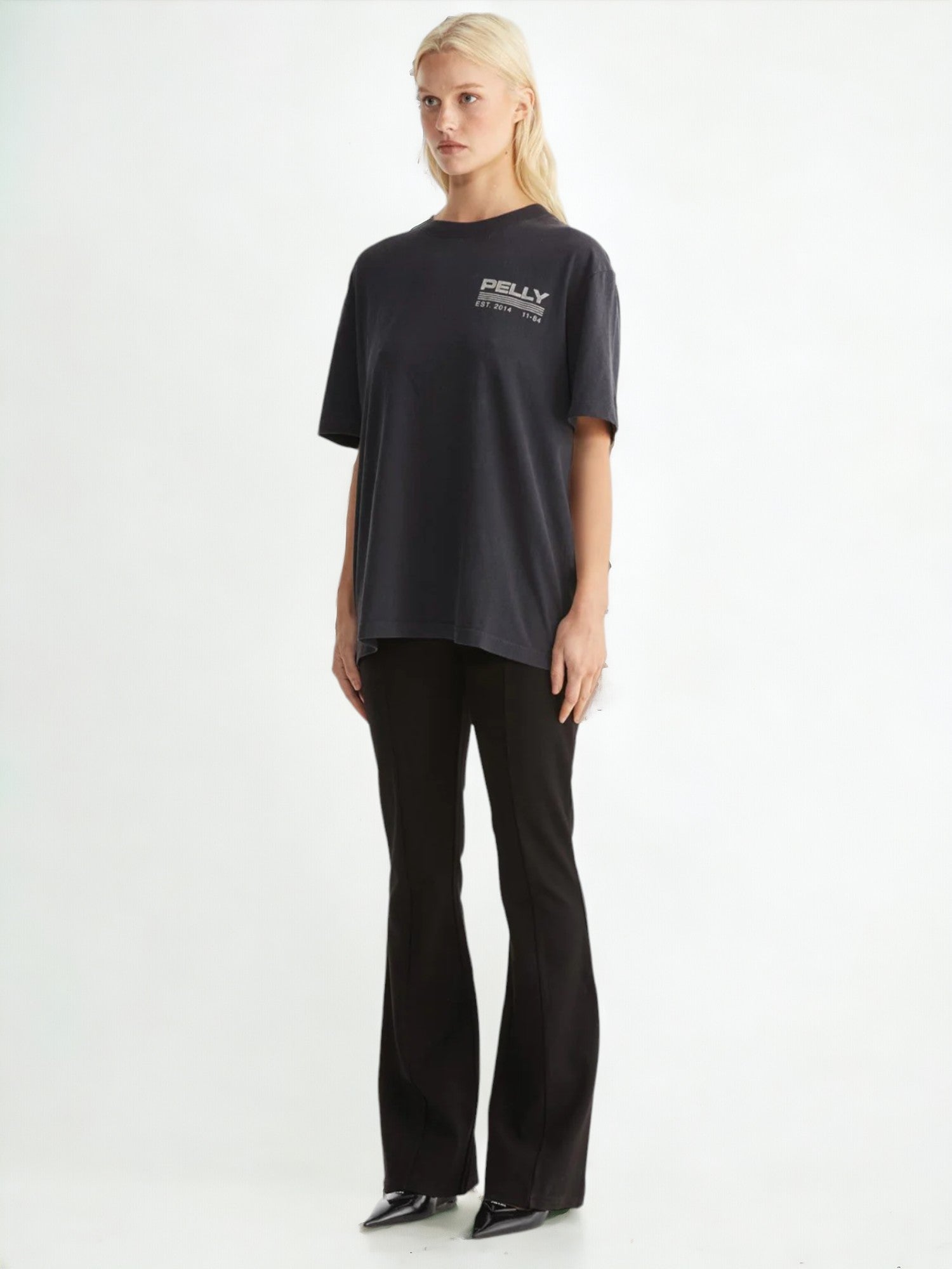 Luna Oversized Tee Classic Logo  |  Vintage Black