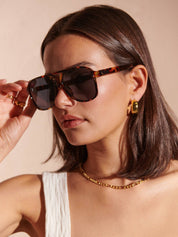 Musty Aviator Sunglasses -Tort