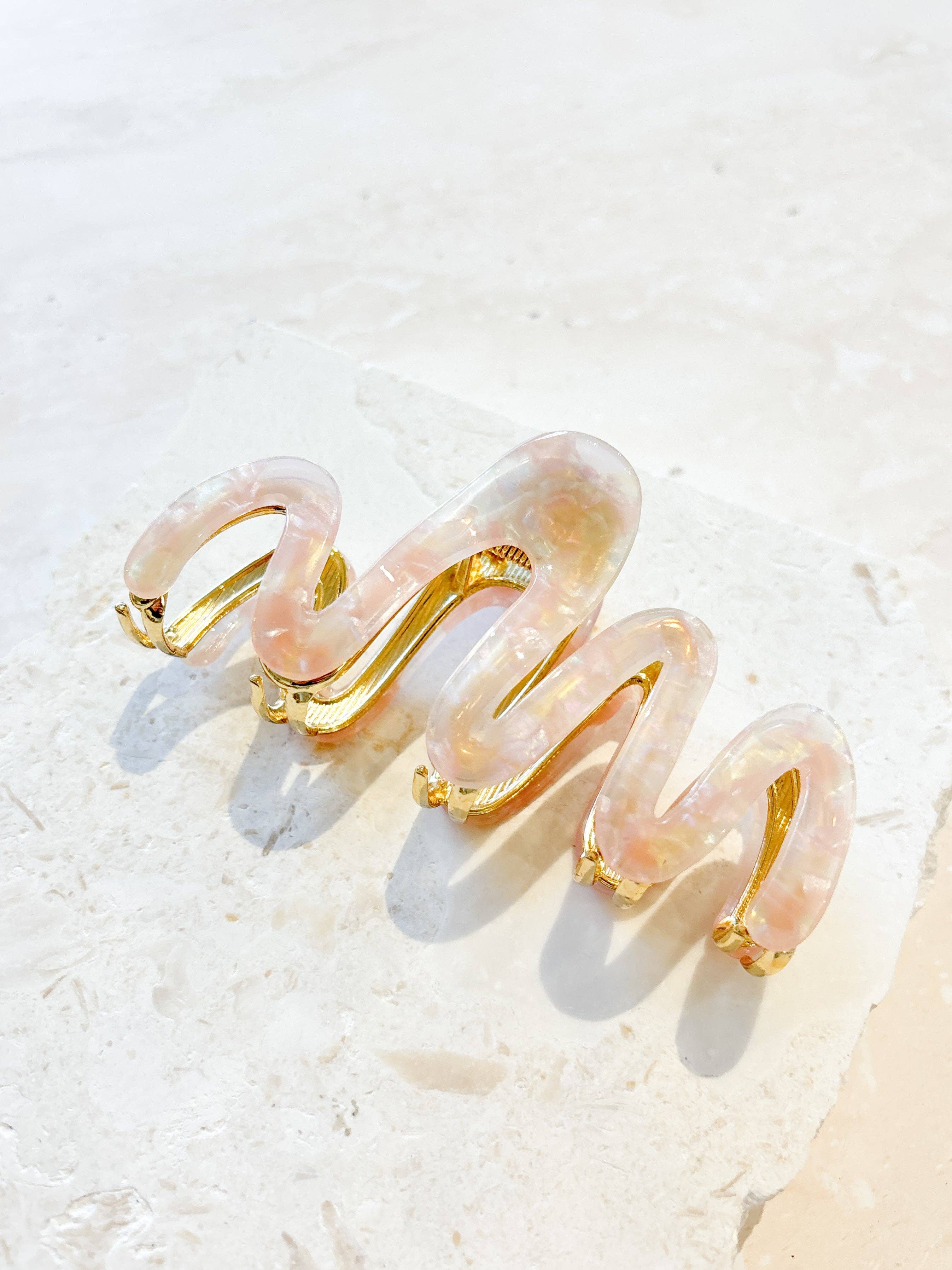 Wave Acrylic Metal Claw Clip | Pink