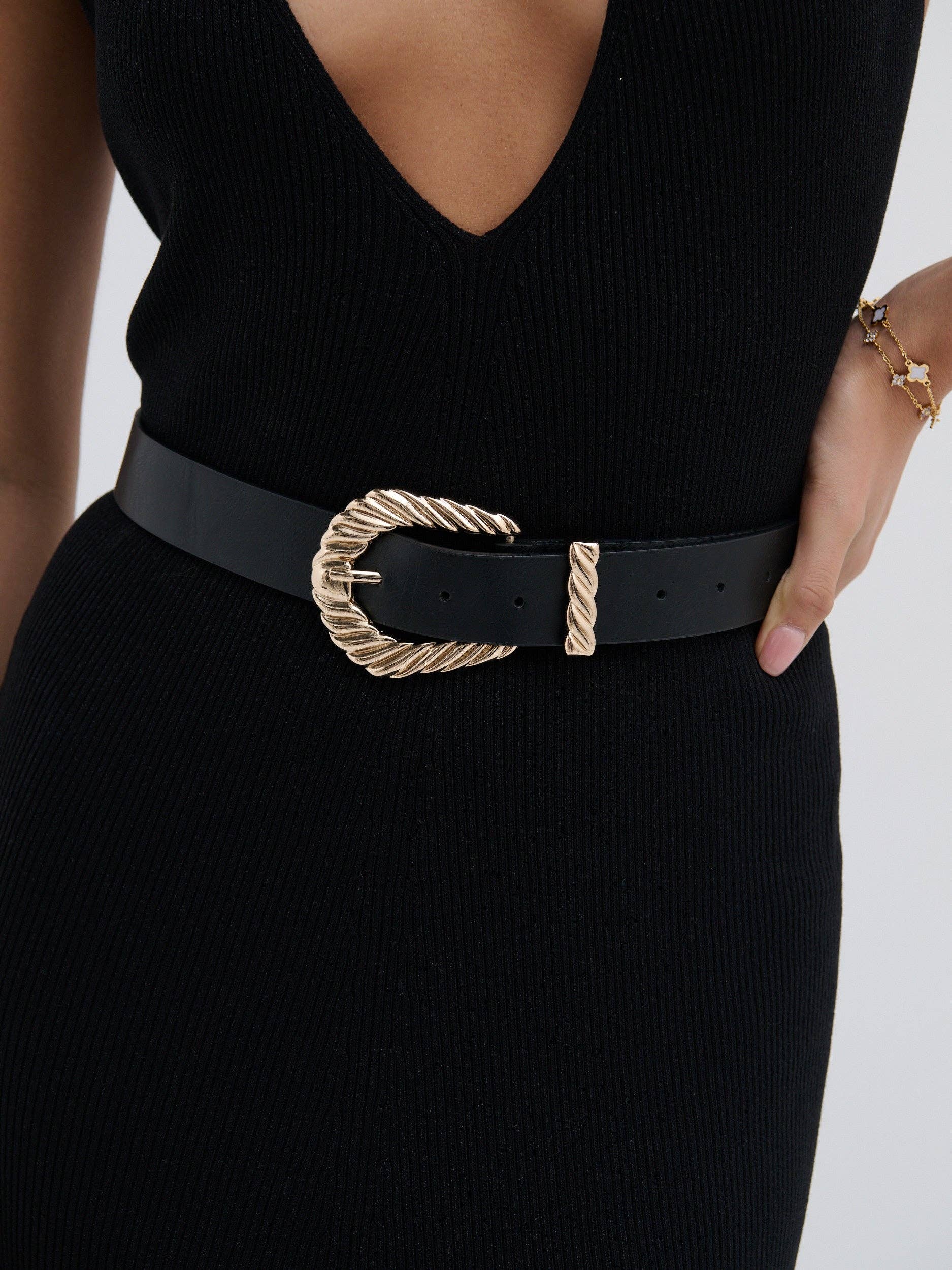 Amelie Twist Detail Buckle Belt in Black