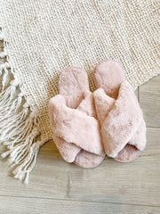 Skylar Fluffy Slippers in Pink