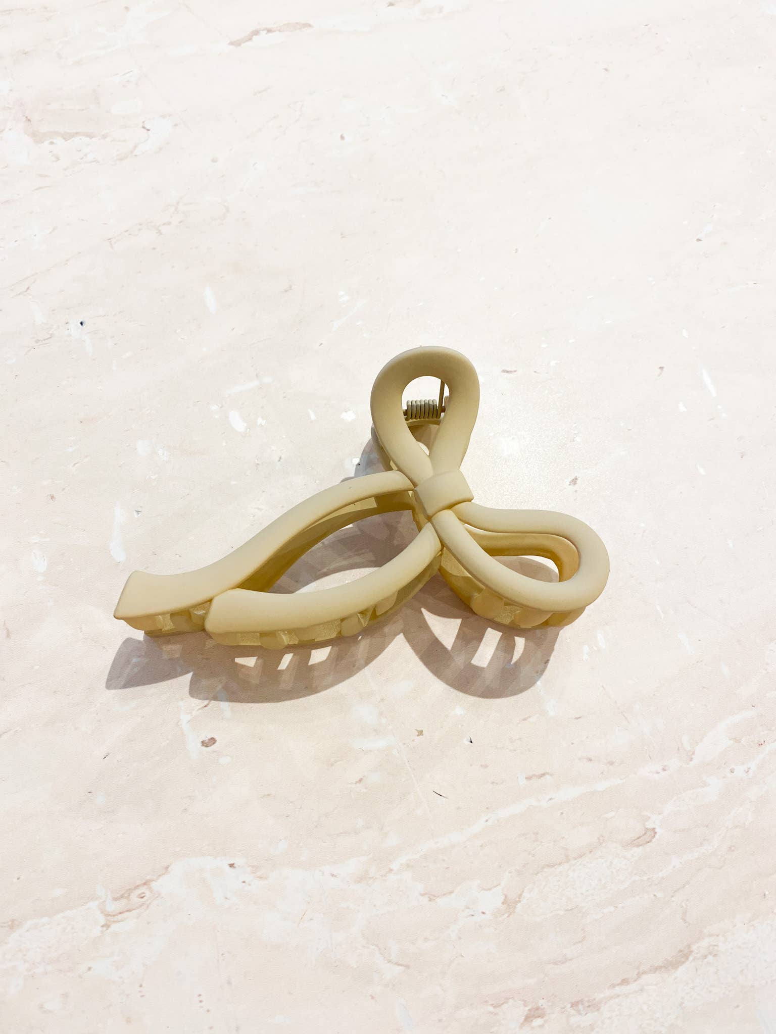 Romy Matte Bow Claw Clips | Beige