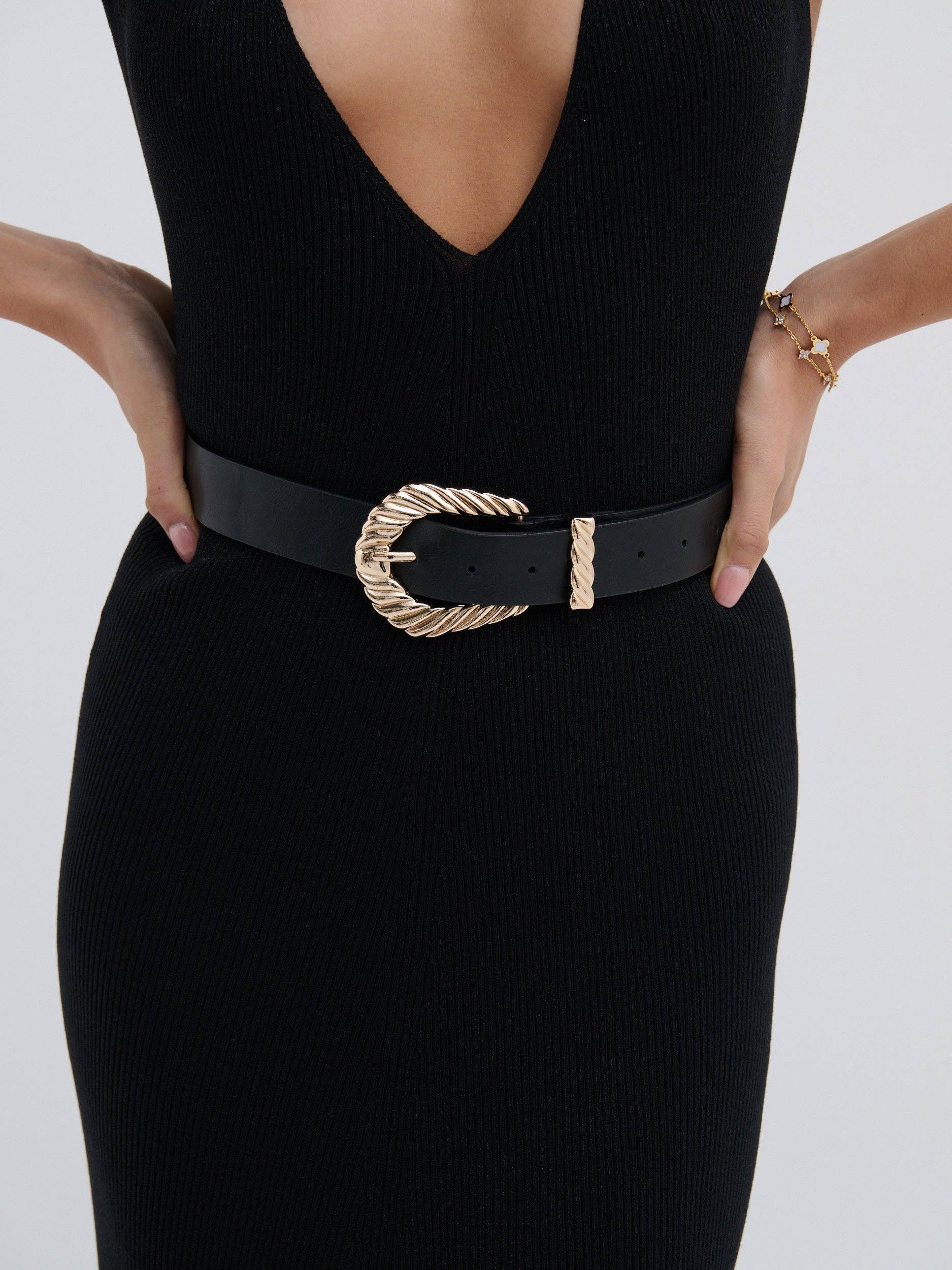Amelie Twist Detail Buckle Belt in Black