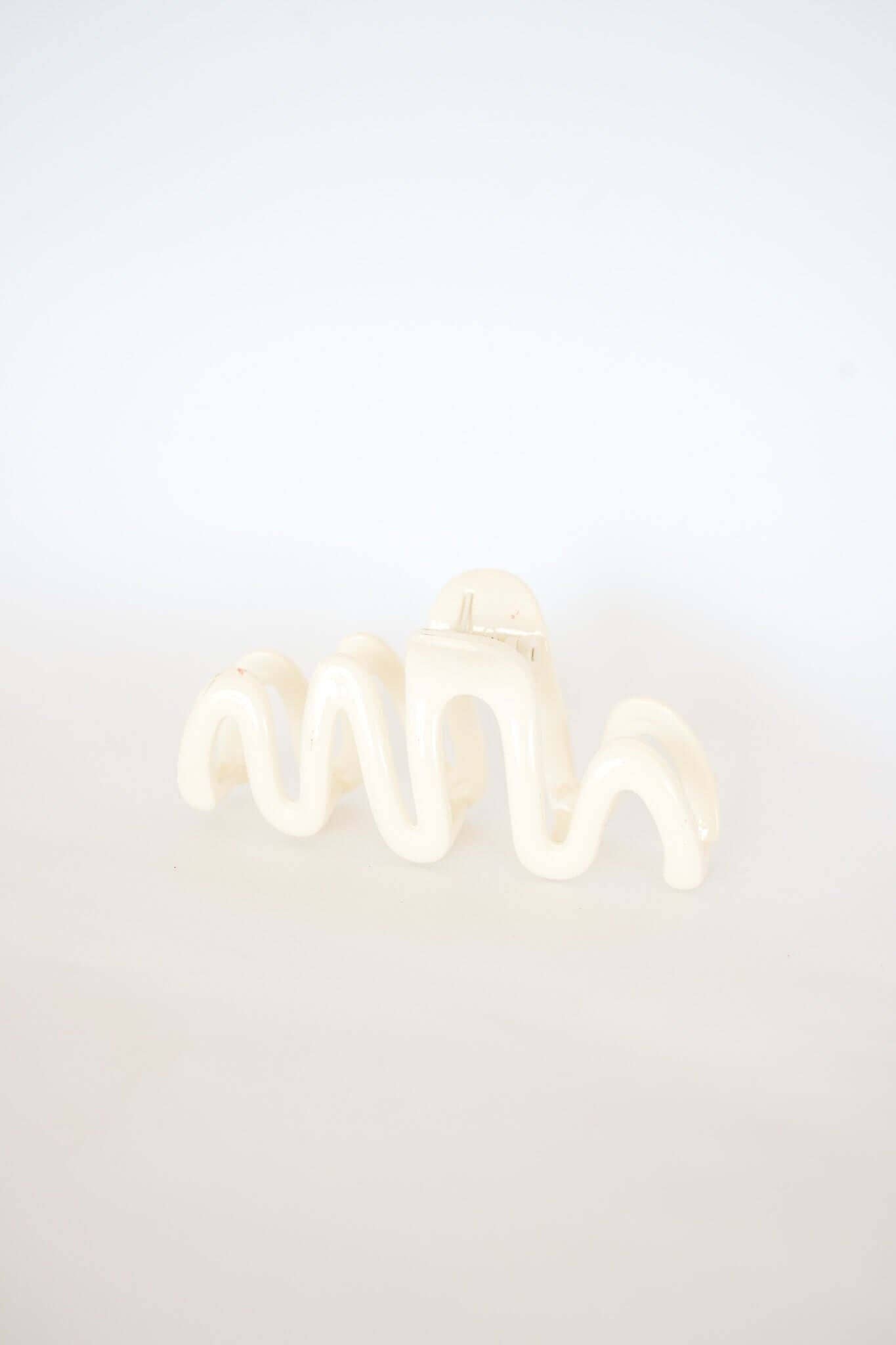 Whiggly Claw Clip | Cream