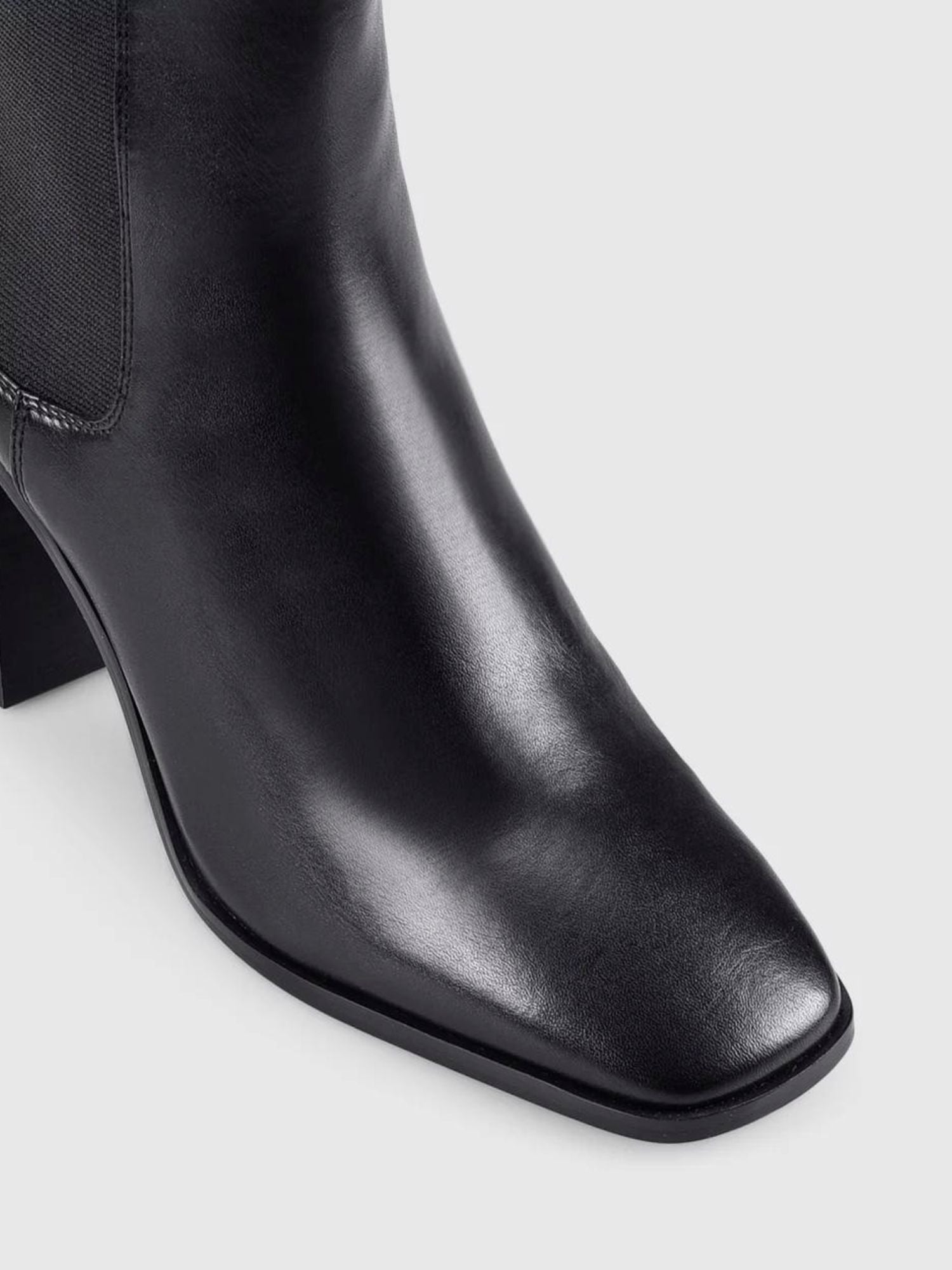 Link Chelsea Ankle Boot | Black Smooth