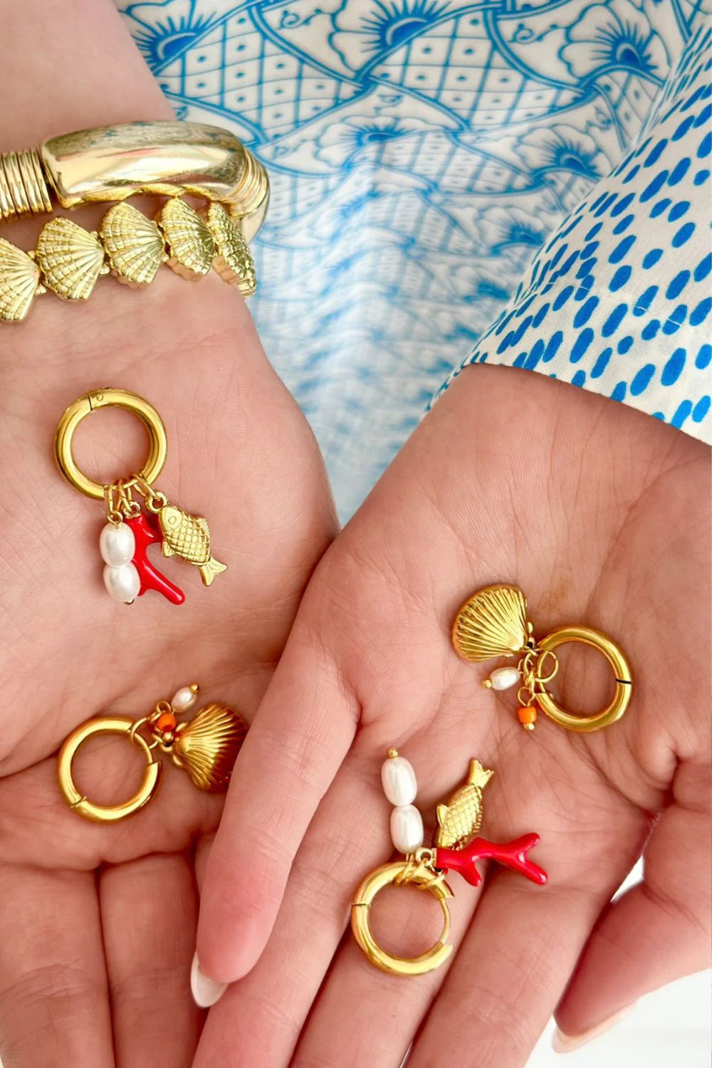 Coral Gold Huggies